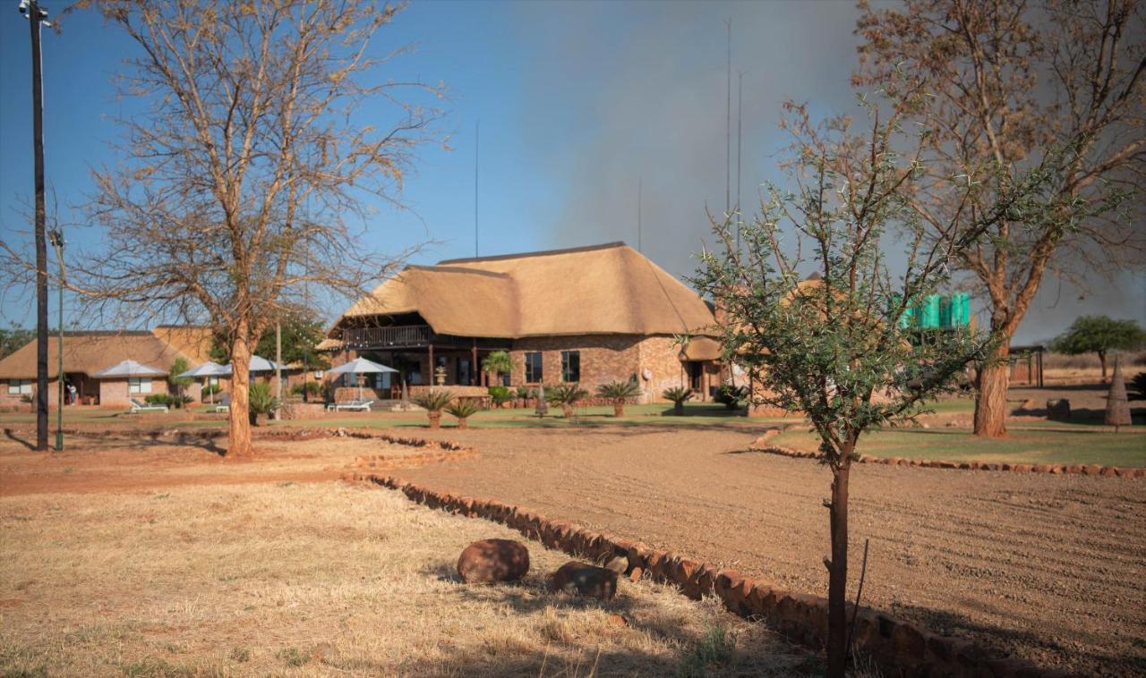Morakane Safari Lodge Vryburg Ngoại thất bức ảnh